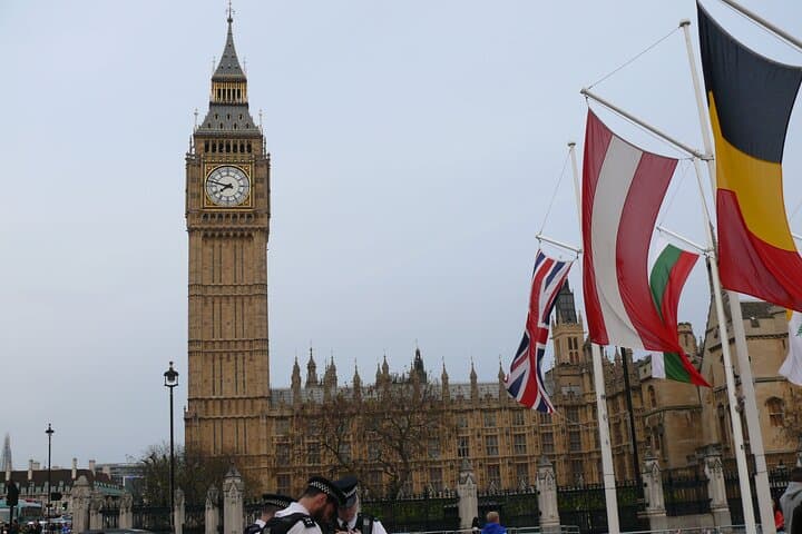 Powerhouse London Private Walking Tour — From Londinium to Modern Power photo 4