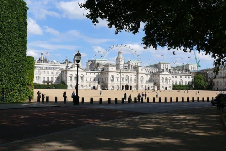 Powerhouse London Private Walking Tour — From Londinium to Modern Power photo 3