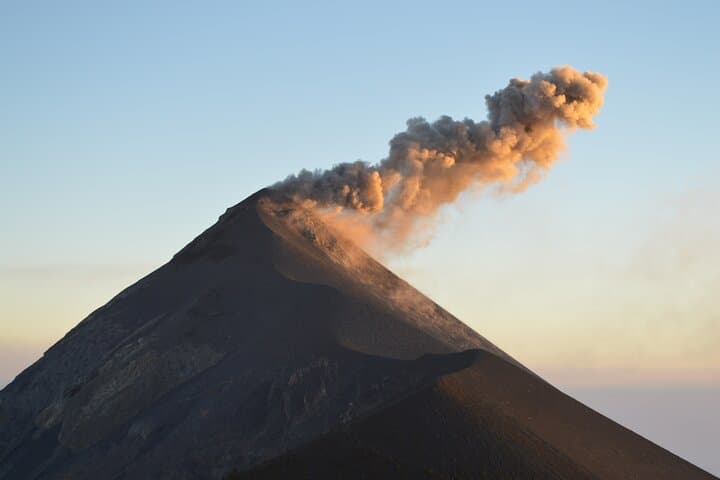 Overnight Acatenango Volcano Trek from Antigua — 2-Day Summit & Sunrise Camp photo 5