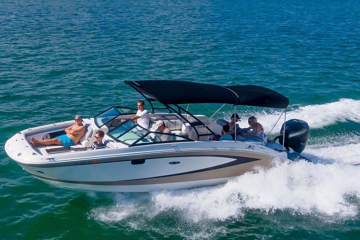 Private Boat Rental Miami Beach — 29-Foot Searay on Biscayne Bay photo 3