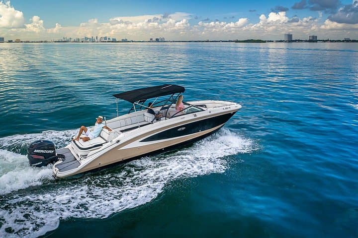Private Boat Rental Miami Beach — 29-Foot Searay on Biscayne Bay