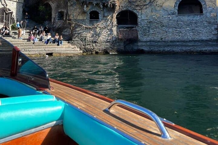 Vintage wooden motorboat cruise on Lake Como with open bar from Argegno photo 5