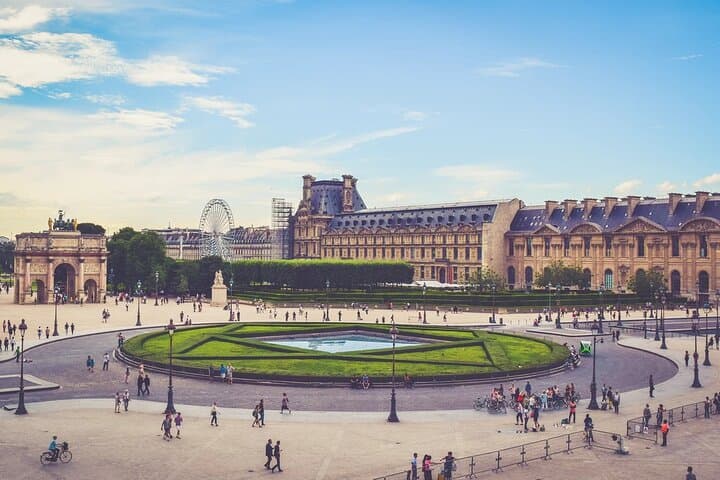 Full-Day Panoramic Paris Tour from CDG with Indian Meal photo 6
