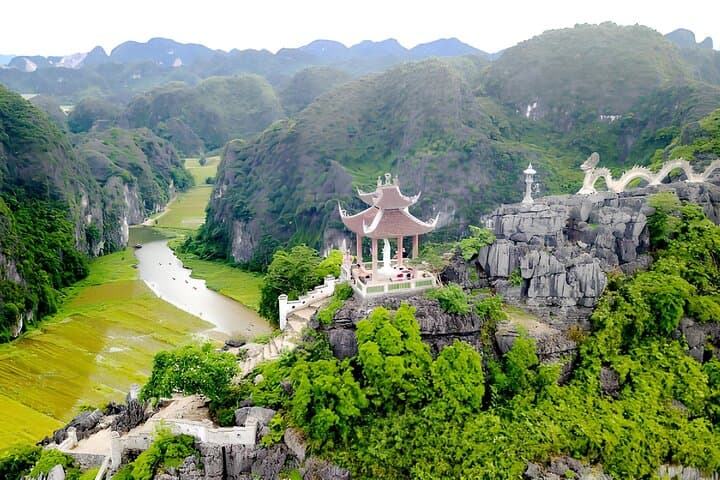 Hoa Lu, Tam Coc & Mua Cave Day Trip from Hanoi — Boat, Bikes and 500 Steps