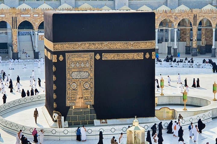 10-Day Private Umrah Tour in Mecca & Medina — Guided Spiritual Journey photo 1