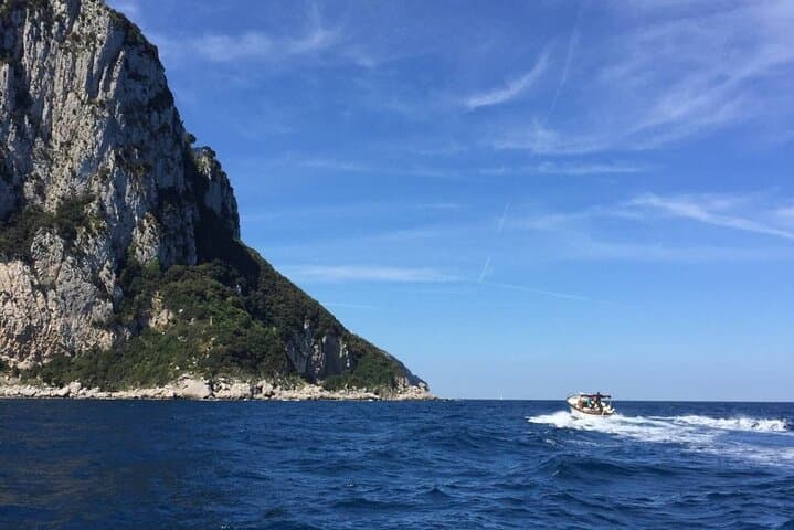 Full-Day Private Yacht Excursion Along the Amalfi Coast from Rome photo 3