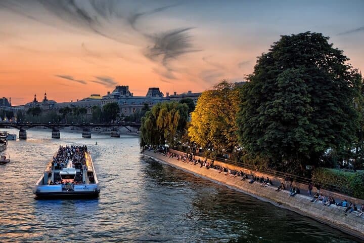 Eiffel Tower Summit Entry and Evening Seine Illuminations Cruise photo 4