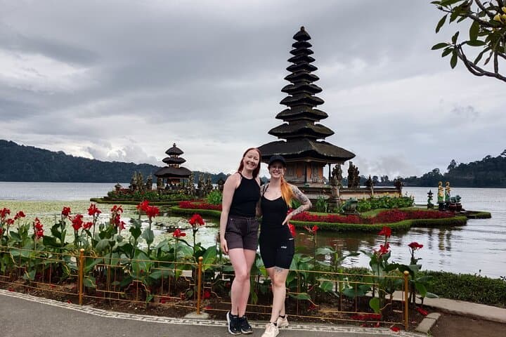 2-Day North Bali Private Tour: Ulun Danu, Lovina Dolphins & Tanah Lot photo 6