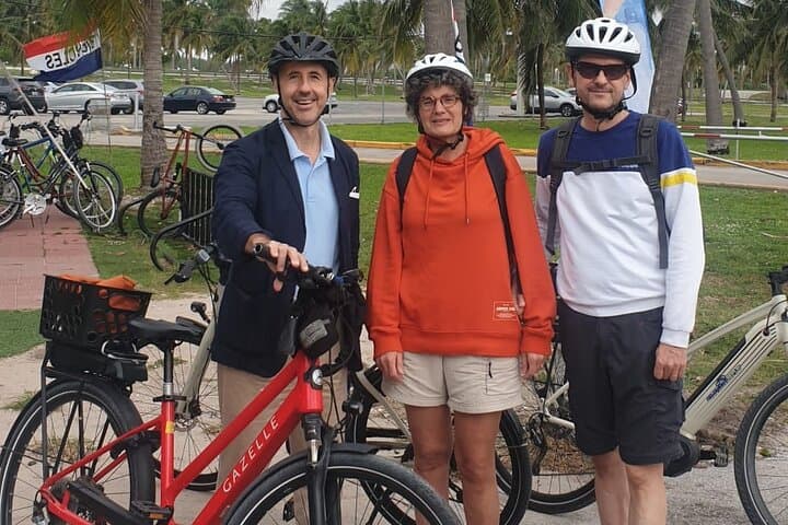 Private Custom Walking Tour of Miami: Local Guide, Neighborhoods & Hidden Gems photo 6