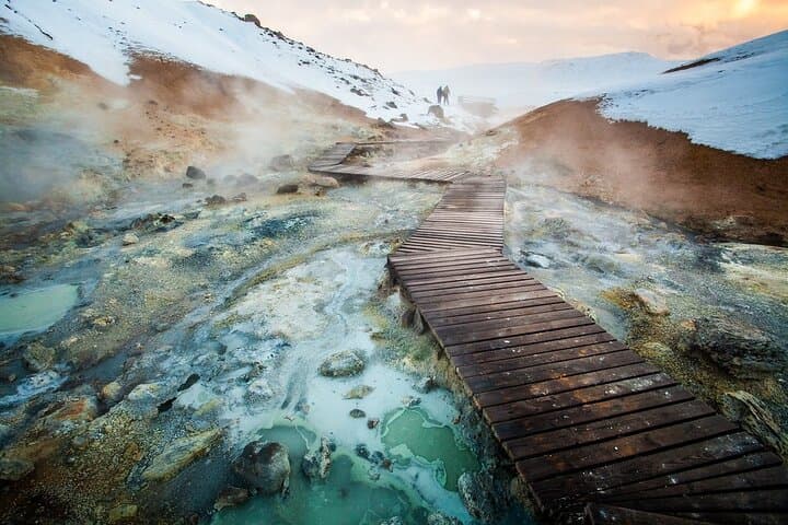 Reykjanes Lava Circle Private Tour — Cross the Mid-Atlantic Ridge & Explore Gunnuhver photo 6