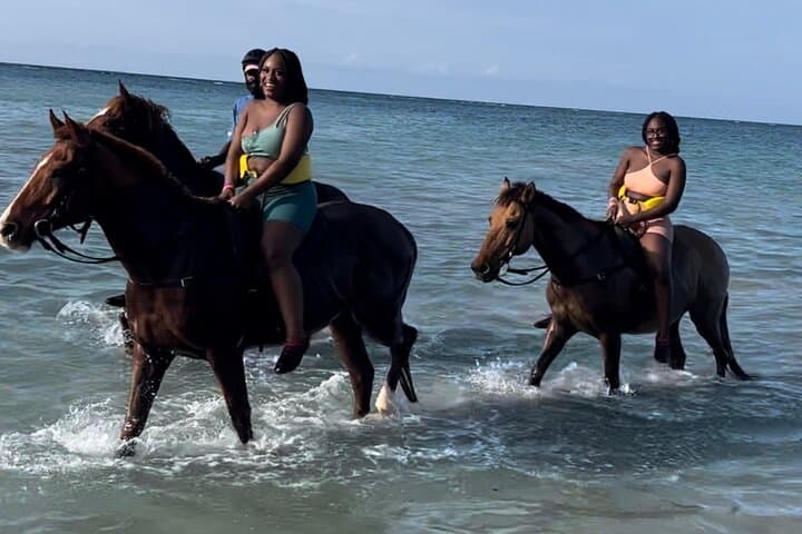 Montego Bay to Negril: ATV, Horseback Riding & Rick's Cafe Sunset Combo photo 6