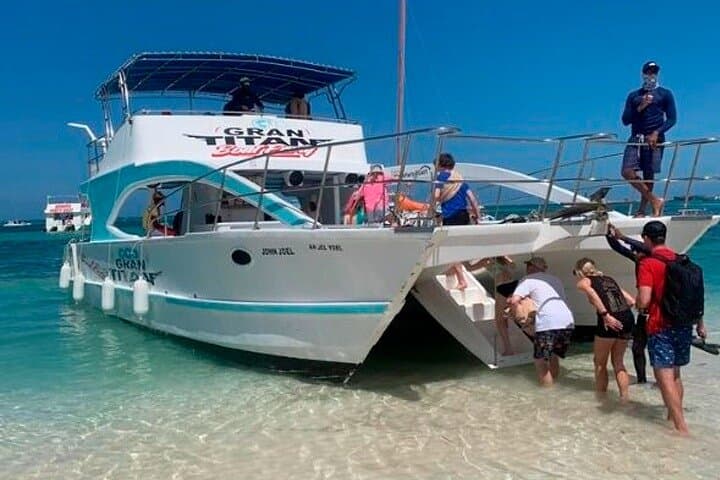 Punta Cana Party Catamaran: Half-Day Snorkel, Natural Pool & Open Bar photo 3