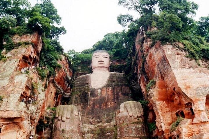 6-Day Private Tour: Giant Pandas, Jiuzhaigou & Leshan Giant Buddha from Chengdu photo 3