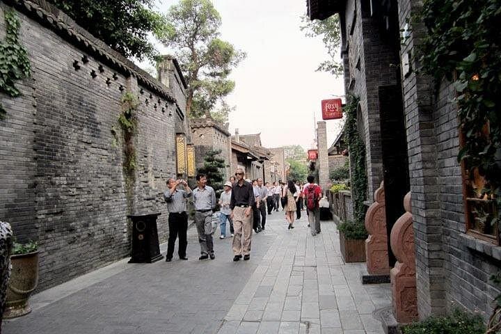 6-Day Private Tour: Giant Pandas, Jiuzhaigou & Leshan Giant Buddha from Chengdu photo 5