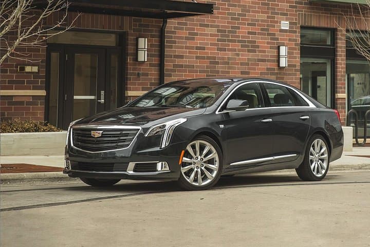 St. Louis Private Transfer: Hotel to STL Airport by Car or SUV photo 1