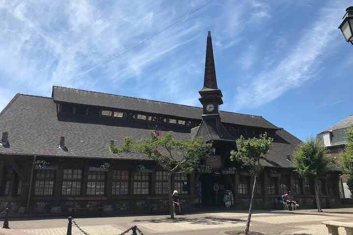 Normandy Private Day Tour: Honfleur, Pays d'Auge & Deauville photo 2