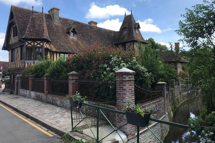 Normandy Private Day Tour: Honfleur, Pays d'Auge & Deauville photo 3