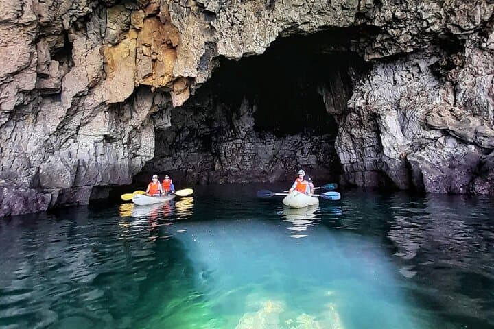 Sagres Praia da Ingrina Caves Guided Kayaking Tour — Kayak Sea Caves in the Algarve
