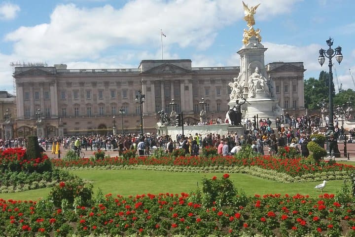 Take Your Time Private London Walking Tour — Custom Full-Day Walks Along the Thames and Beyond photo 3