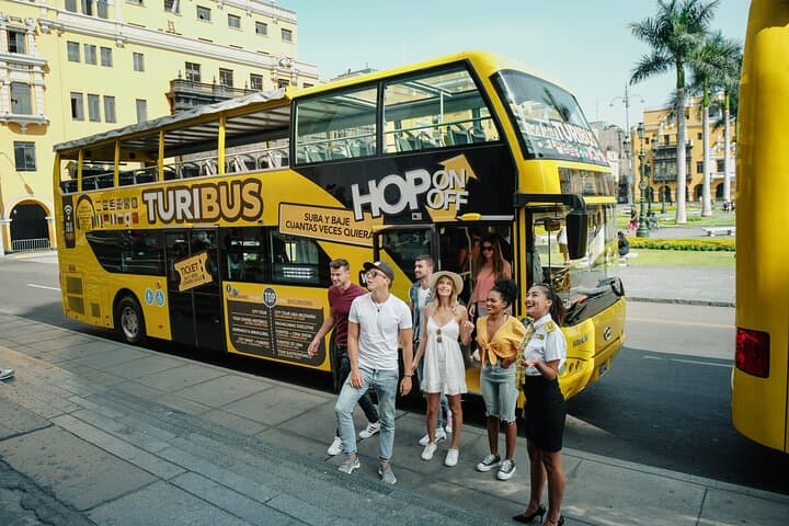 Lima Panoramic Bus Tour from Larcomar: Half-Day City Tour & Historic Center Walk
