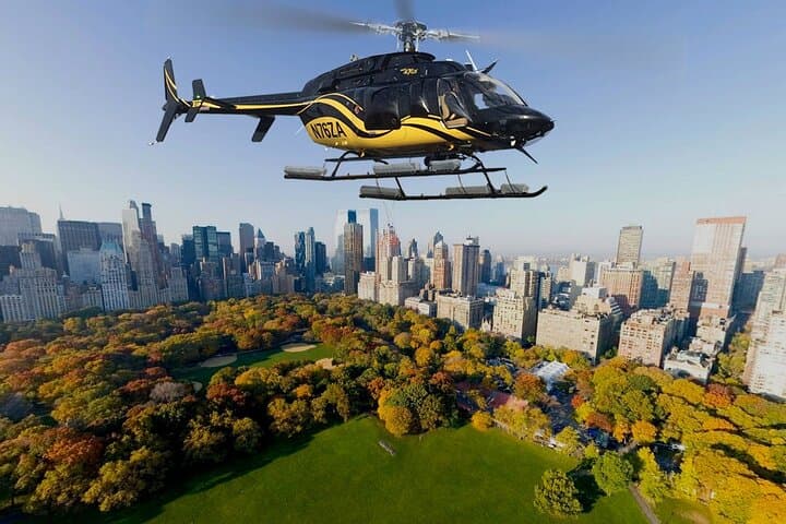 Deluxe Manhattan Helicopter Tour: 20-Minute Skyline Flight Over NYC photo 6