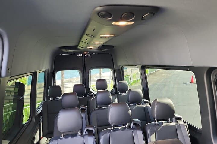 Miami Private & Group Airport Transfers: Door-to-Door Shuttles with AC photo 2