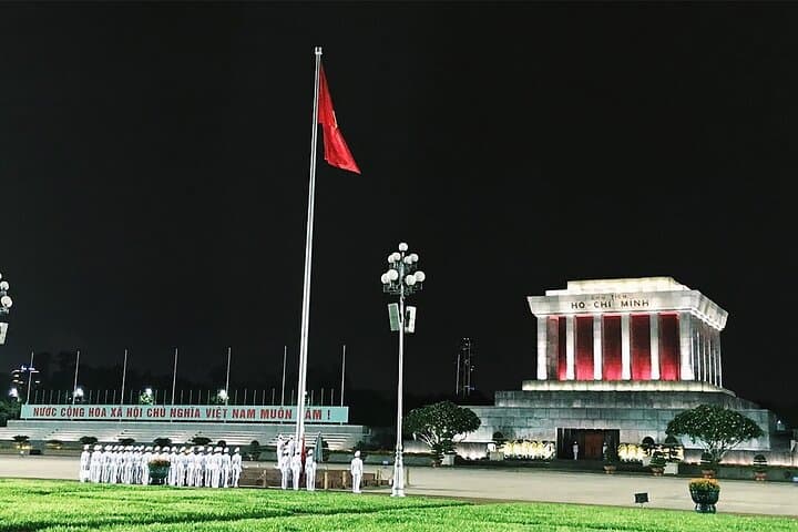 Hanoi Cultural Night: Train Street, Long Bien Bridge & Tran Quoc Pagoda Tour photo 5