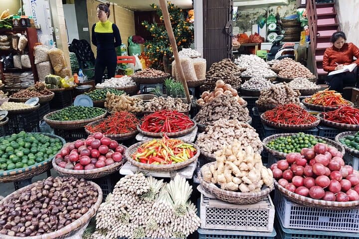 Hanoi Cultural Night: Train Street, Long Bien Bridge & Tran Quoc Pagoda Tour photo 6