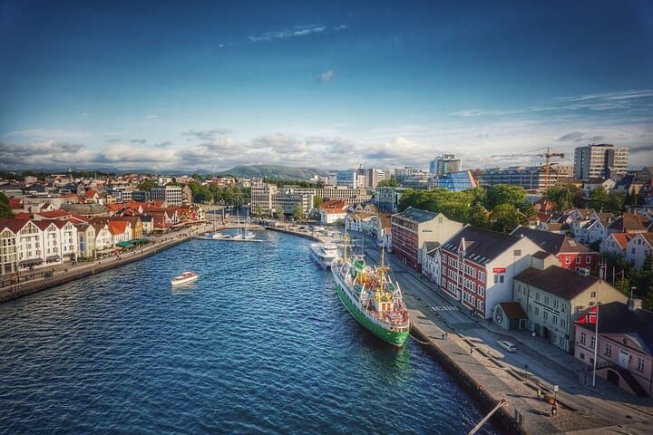 Bergen to Stavanger Private Transfer with 2-Hour Haugesund Stop (Dokken Museum) photo 4