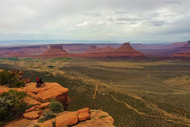 Moab Intermediate & Advanced Private Guided Mountain Bike Tour photo 3
