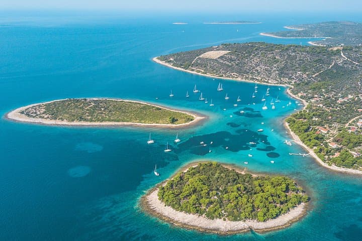Private Blue Cave and 5-Island Tour from Split — Blue Cave, Stiniva & Hvar Day Cruise photo 4