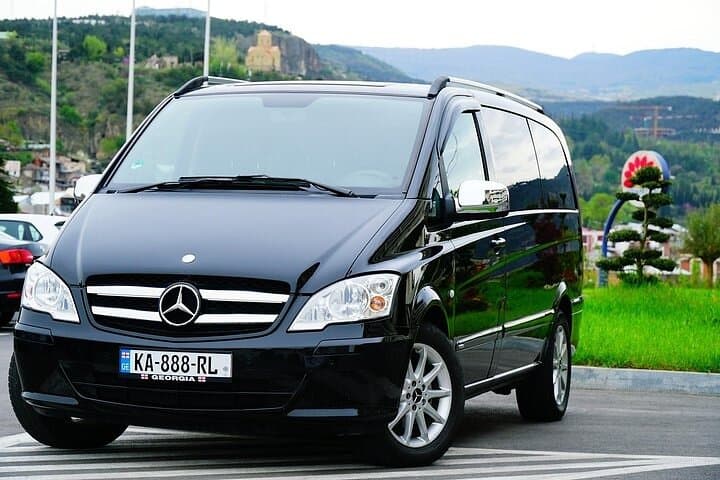 Tbilisi to Yerevan Private Transfer with Lake Sevan, Haghartsin & Dilijan