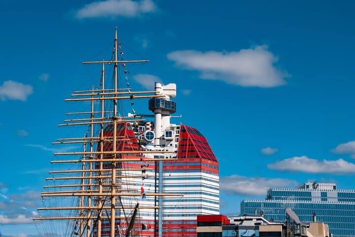 Explore Gothenburg in 60 Minutes: Local Walking Tour of Feskekôrka, Götaplatsen & Harbor photo 5