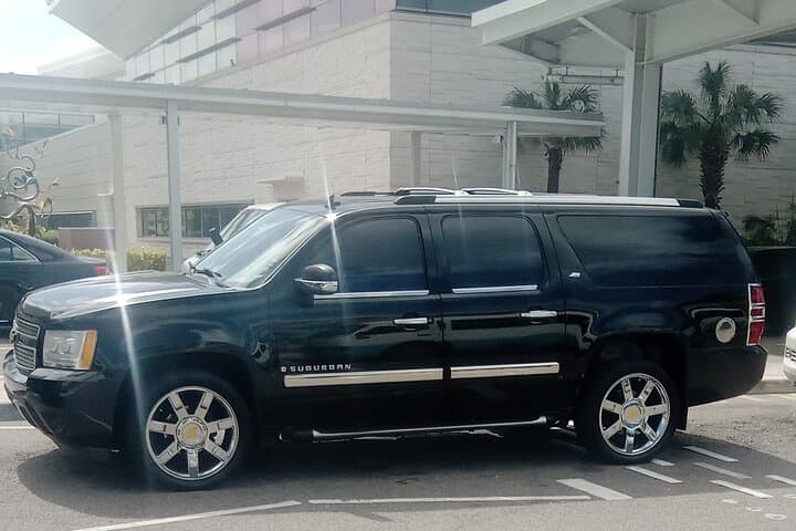 Private Airport SUV Transfer with Grocery & Liquor Stop in Nassau photo 3