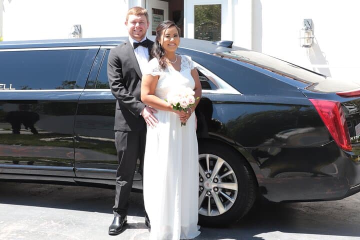 Quick Drive-Up Las Vegas Wedding at Paradise Wedding Chapel photo 2