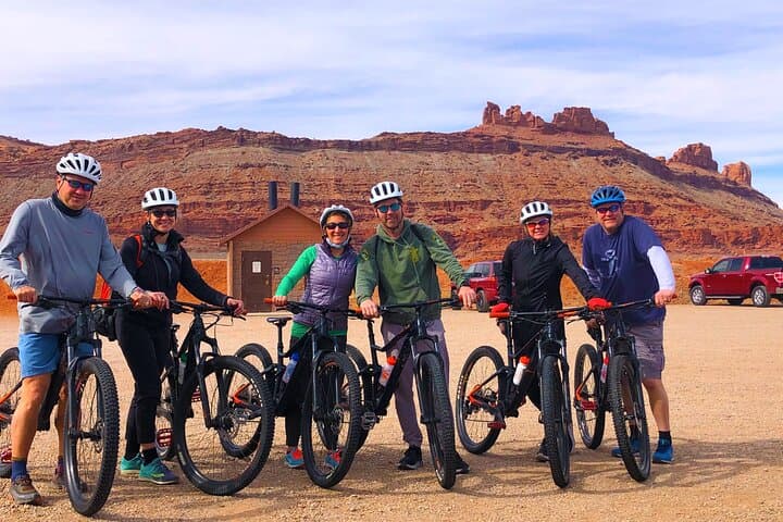 Dead Horse Point Half-Day Guided Mountain Biking — Panoramas, Beginner Trails & Pro Guides photo 4