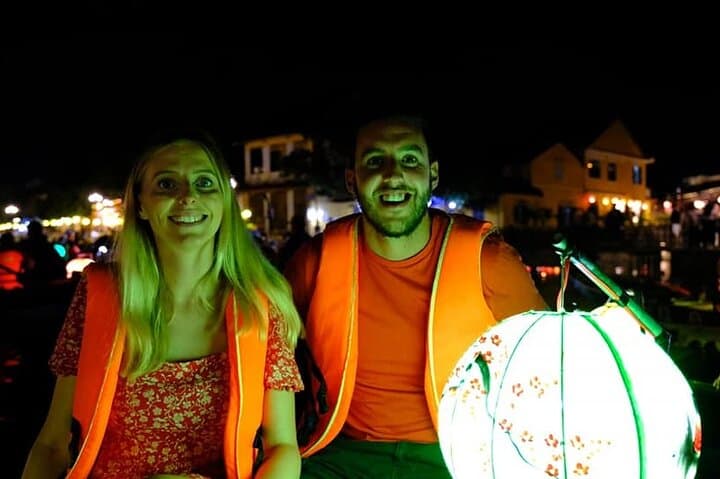 Marble Mountain to Hoi An: Caves, Sampans & Lantern Night Market Tour photo 3