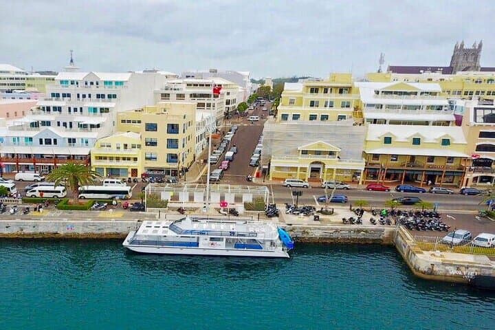 Hamilton Shopping & Sightseeing Cruise: Royal Naval Dockyard to Hamilton photo 2