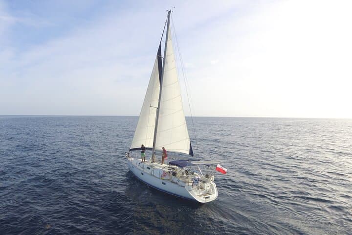 3-Hour Yacht Sailing and Snorkel Tour in Santa Maria, Sal (Cape Verde)