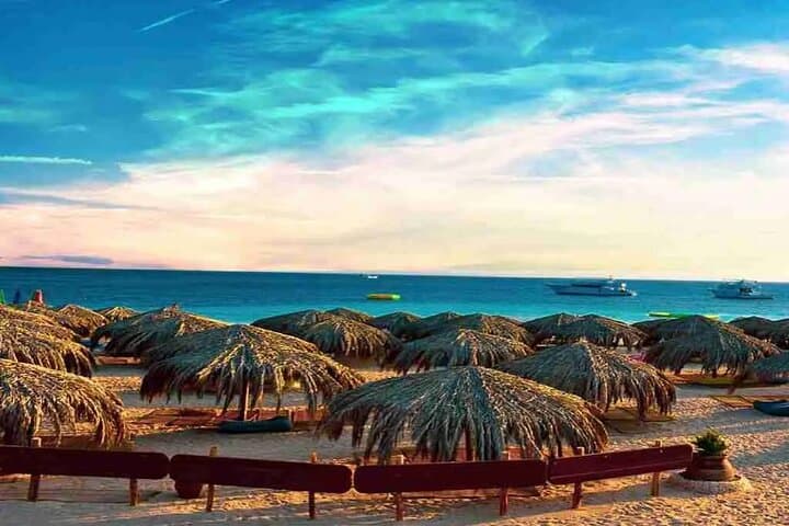 Private Giftun Islands Boat Tour from Hurghada — Snorkel, Dolphins & Buffet Lunch photo 3