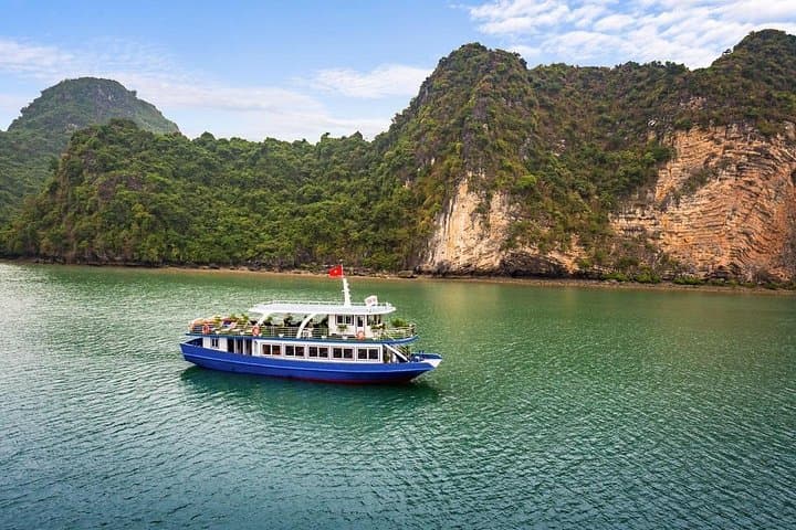 Halong & Lan Ha Bay Full-Day Cruise: Kayak Dark & Bright Cave and Swim in Tra Bau photo 1