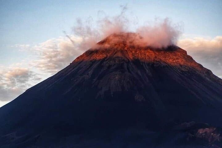 Fogo Volcano Day Trek: Walk Chã das Caldeiras and Recent Lava Flows photo 6