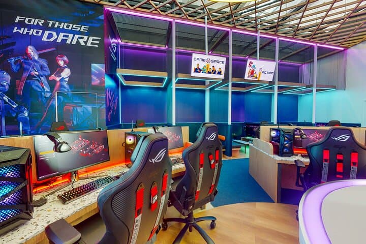 60-Minute Gaming Pass at Game Space DXB — Dubai Airport 24/7 Gaming Lounge photo 2