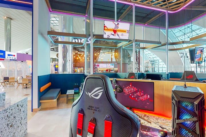 60-Minute Gaming Pass at Game Space DXB — Dubai Airport 24/7 Gaming Lounge photo 3