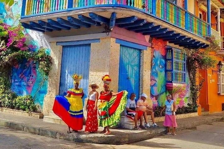 Cartagena Food & History Walking Tour with Lunch at Anthony Bourdain's Favorite Spot photo 4