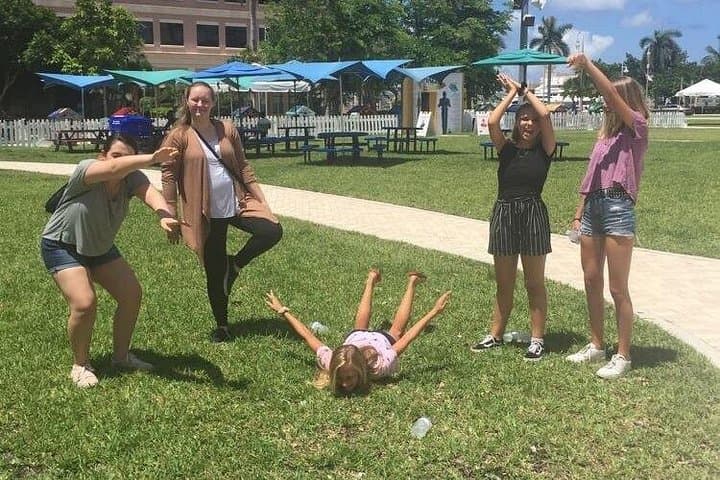 Urban Scavenger Hunt in Pembroke Pines — 3Quest Challenge City Adventure photo 1