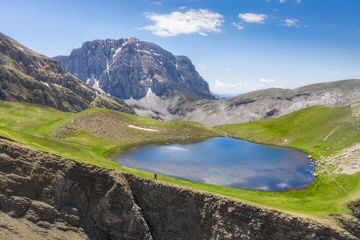 Trek to Drakolimni (Dragon Lake) from Mikro Papigko — Day Hike on Mount Tymfi