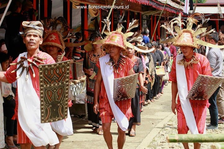 7-Day Toraja & Bugis Cultural Tour: Tana Toraja to Bira photo 4