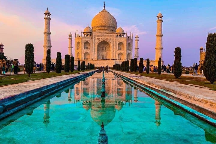 Taj Mahal Day Trip from Delhi by Gatimaan Express: Full-Day Private Tour photo 3