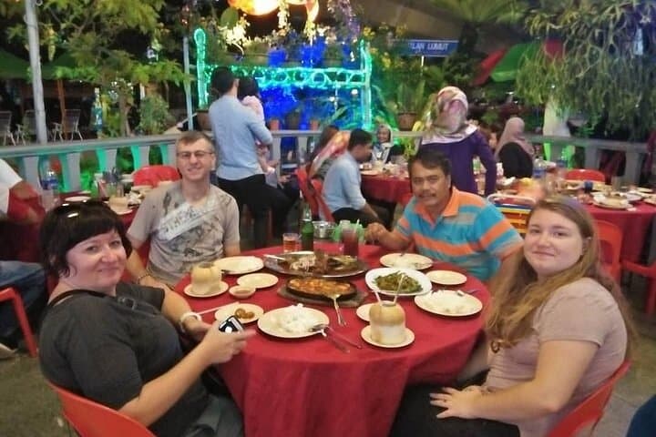 Kuala Selangor Firefly Boat Tour: Evening Mangrove Light Show & Seafood Dinner photo 3